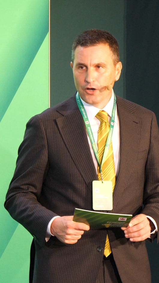 Mi nem futunk el a felelősség elől! Mi nem futunk el a felelősség elől!